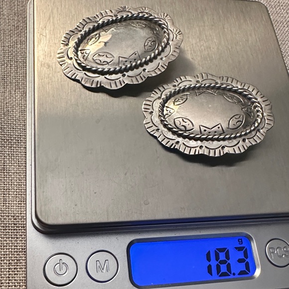 Vintage Navajo Sterling Silver Concho Clip-On Earrings - 18.3g - Picture 5 of 5